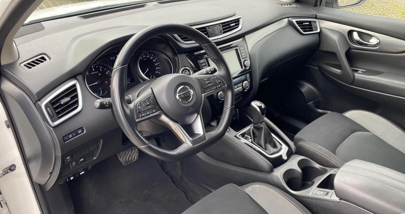 Nissan Qashqai cena 89900 przebieg: 68502, rok produkcji 2019 z Otwock małe 254